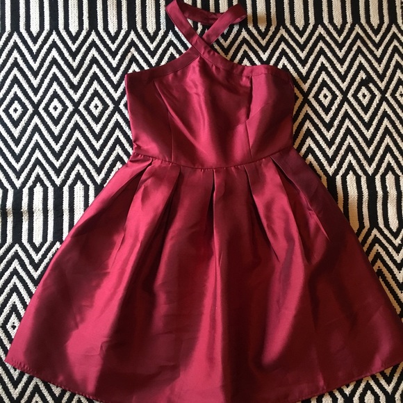 Vero Moda burgundy halter neck fit & flare - Picture 7 of 7